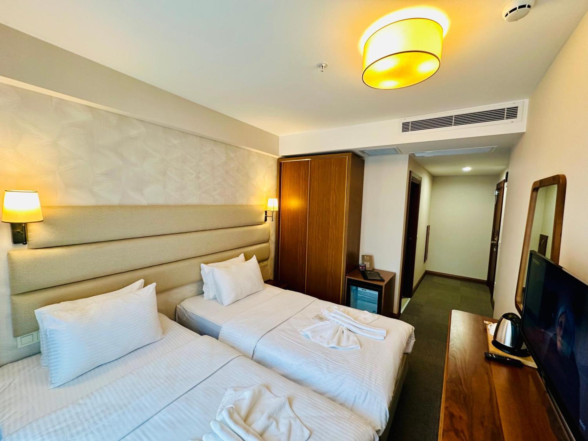 Istanbul Midpoint Hotel Екстериор снимка