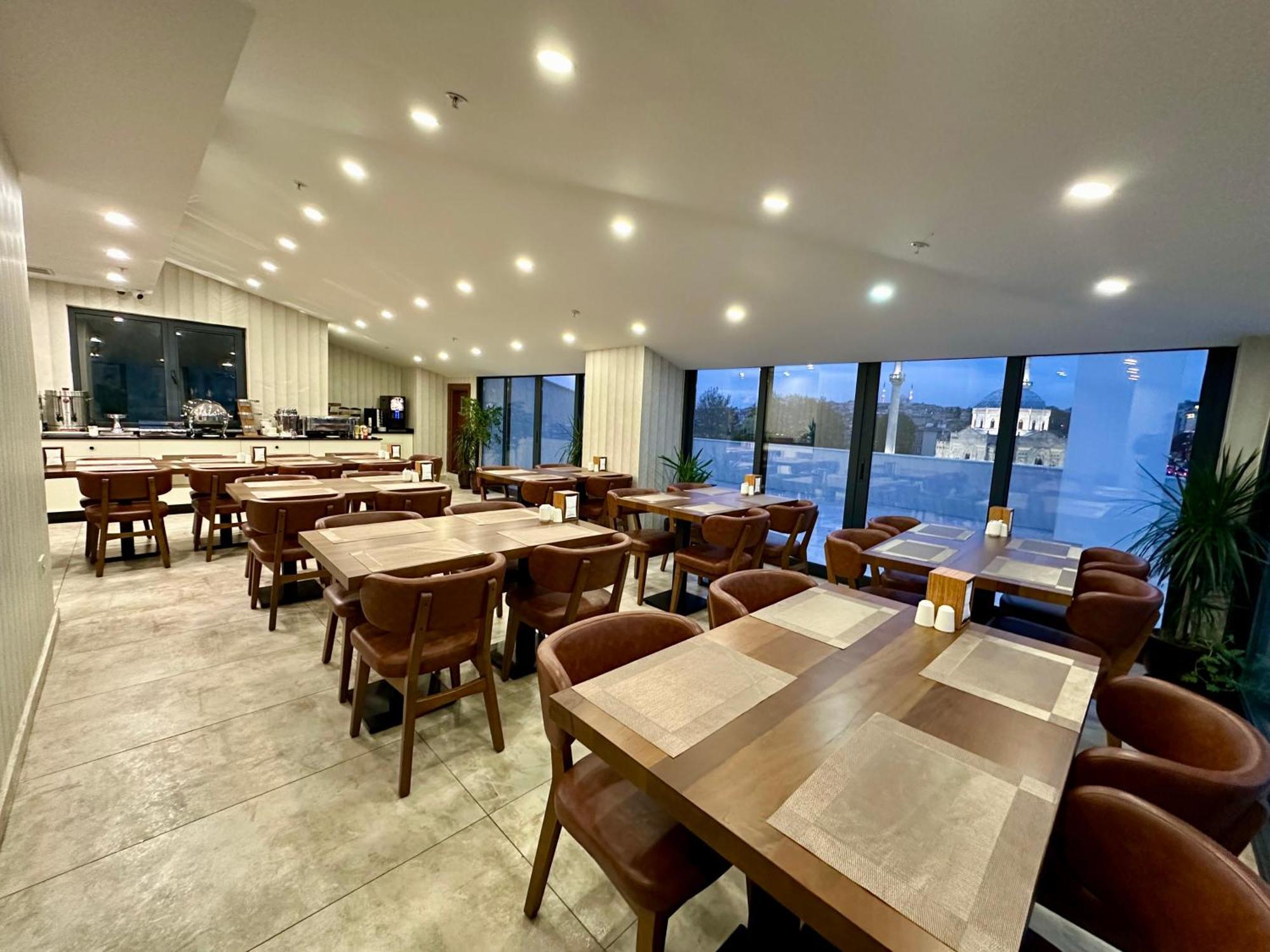 Istanbul Midpoint Hotel Екстериор снимка