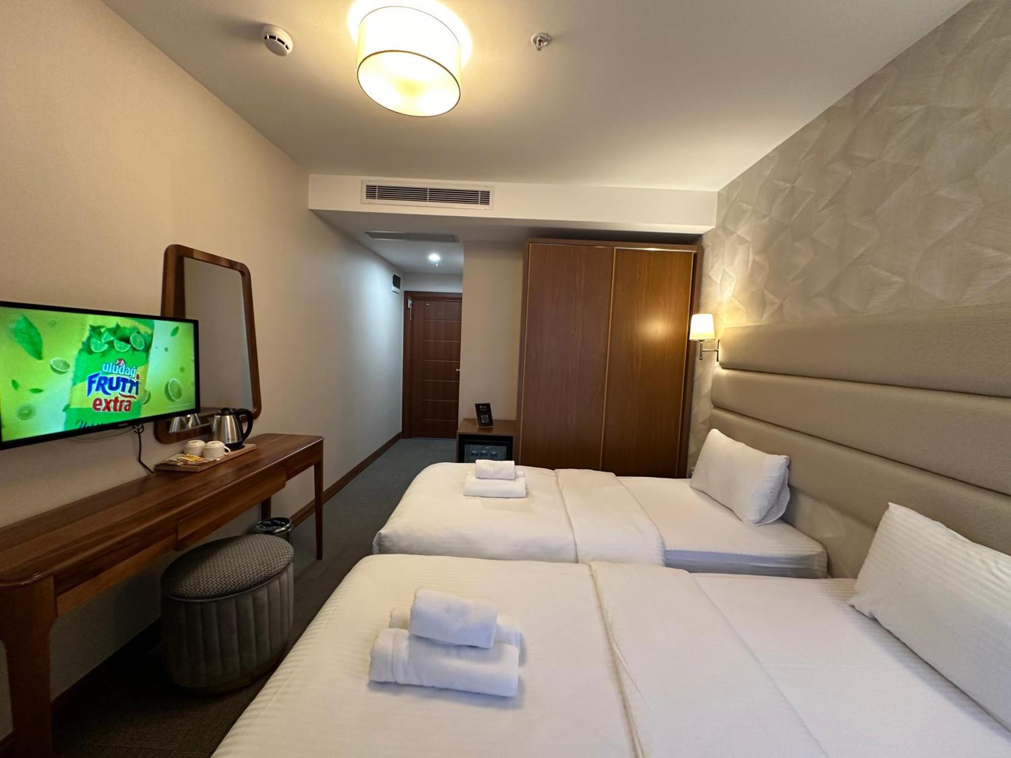 Istanbul Midpoint Hotel Екстериор снимка