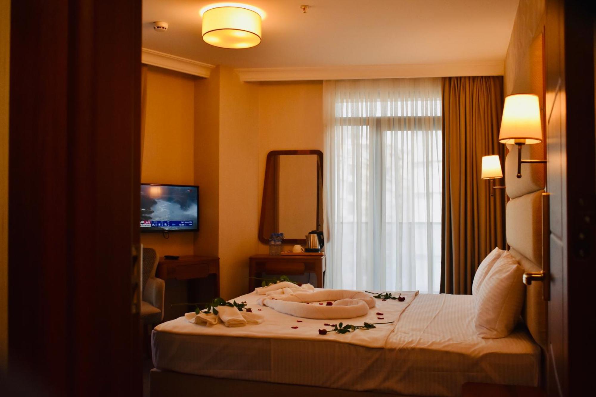 Istanbul Midpoint Hotel Екстериор снимка