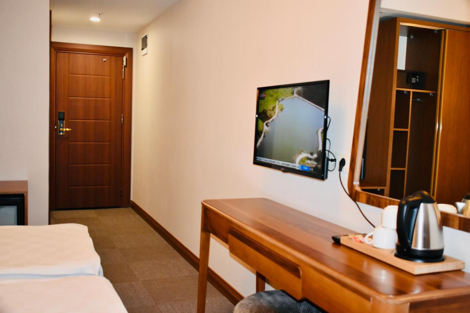 Istanbul Midpoint Hotel Екстериор снимка